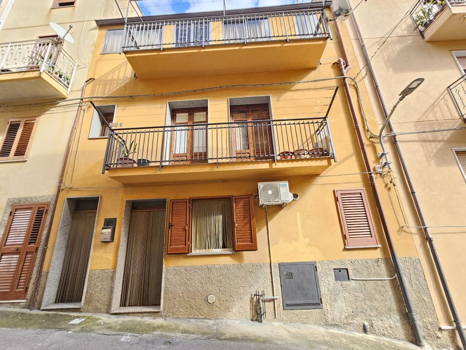 Landsbyhus i Collesano, Palermo - foto 1
